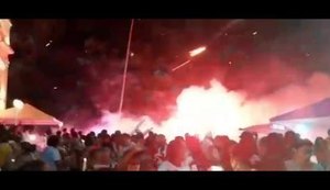 Explosão de fogos de artifício deixa 24 fiéis religiosos feridos em carreata