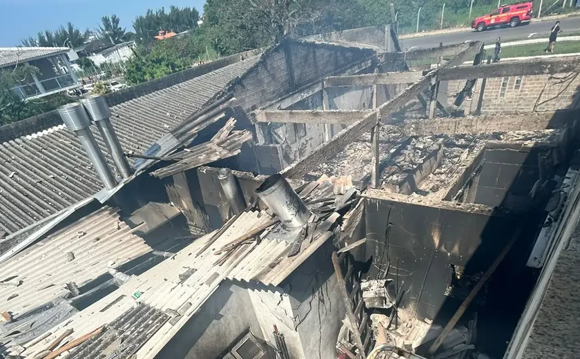 Avião de pequeno porte cai no Rio Grande do Sul sobre restaurante