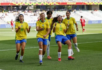 Seleção feminina derrota Canadá e avança às oitavas do Mundial Sub-20