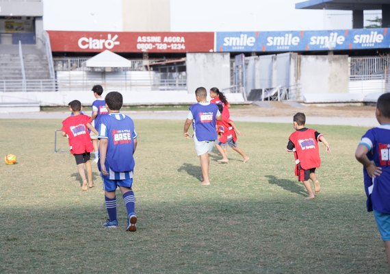 Jogando pela paz: iniciativa do MPAL promove tarde de lazer para filhos de torcedores do CSA e CRB