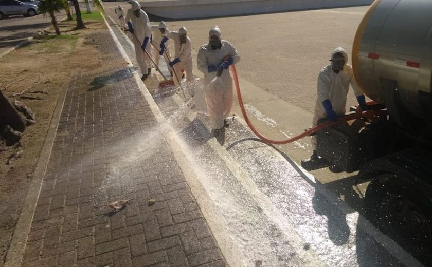 Conoravírus: áreas públicas de Maceió passam por limpeza e desinfecção