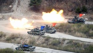 China exige que Estados Unidos e Coreia do Sul parem manobras militares