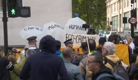 Grupo faz protesto contra Bolsonaro em Londres