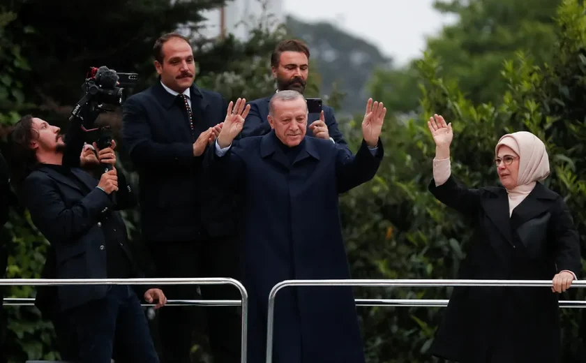 Erdogan reivindica vitória antes de resultado oficial de eleições na Turquia