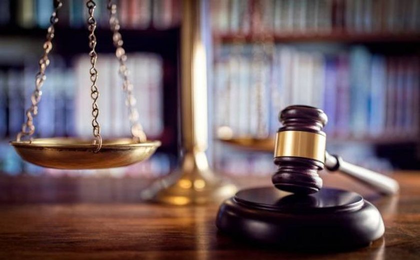 Justiça determina que juiz federal não deve receber por plantões extra
