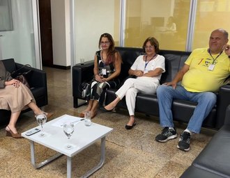 Moradores do Bom Parto e do Farol levam ao MPF queixas sobre falta de água