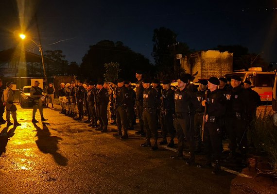 PM apreende cocaína e flagra irregularidades de trânsito durante operação no Ceasa