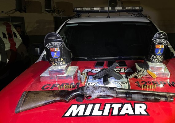 Militares do 12º BPM prendem 'GG' com 10 kg de cocaína e três armas de fogo