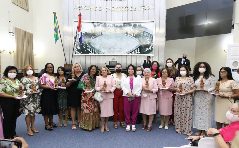 'Mulheres Guerreiras' alagoanas são homenageadas em sessão especial da Assembleia Legislativa