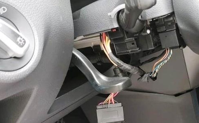 Homem tenta arrombar carro e furtá-lo na Levada, em Maceió