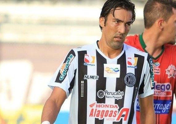 Atacante Leandro Kível se reúne com diretoria e confirma permanência no ASA