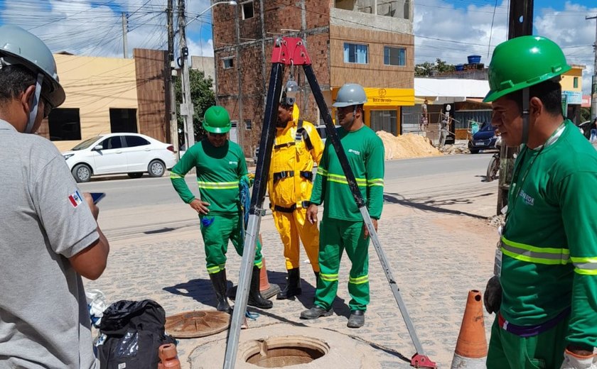 12 toneladas de resíduos são retiradas da rede de esgoto de Maragogi