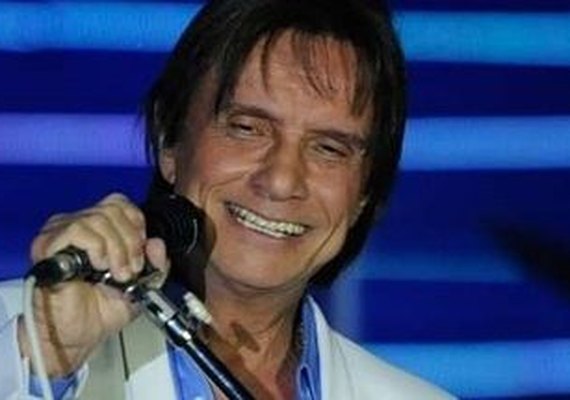 Vitória pessoal! Rei Roberto Carlos supera TOC e canta música após três décadas