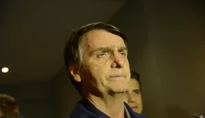 Bolsonaro está estável do ponto de vista clínico e passou a noite sem intercorrência, dizem médicos do ex-presidente