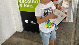 No Mês das Crianças, Geladeira Literária necessita de doação de livros infantis