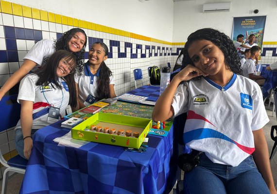 Parceria entre Seduc e Instituto Brasil Solidário vai fortalecer educação financeira nas escolas estaduais