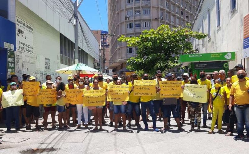 Para defender permanência no Calçadão do Comércio, ambulantes realizam ato