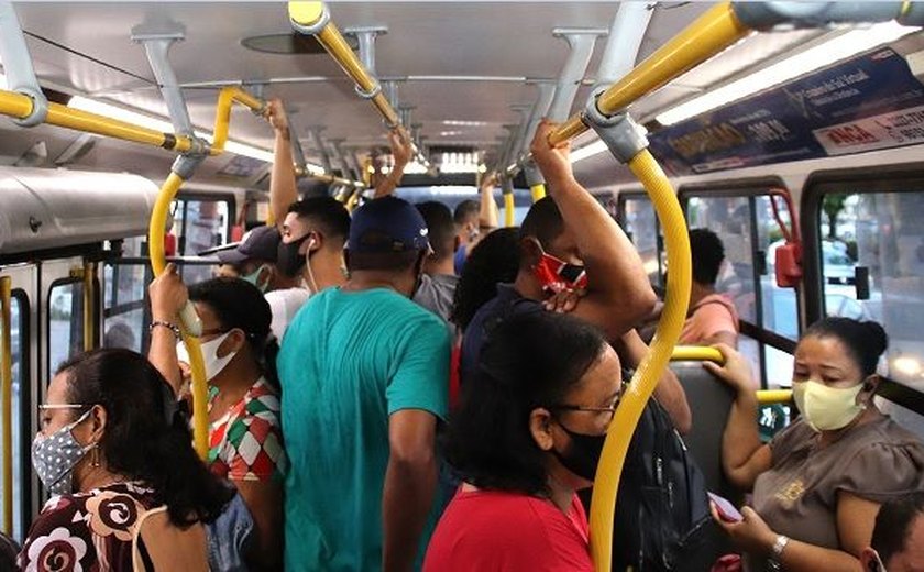 Em Maceió, cobradores saem dos ônibus enquanto durar a pandemia