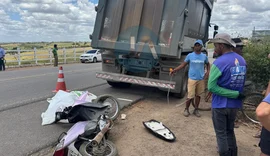 Homem morre em acidente envolvendo caminhão caçamba e motocicleta em Arapiraca