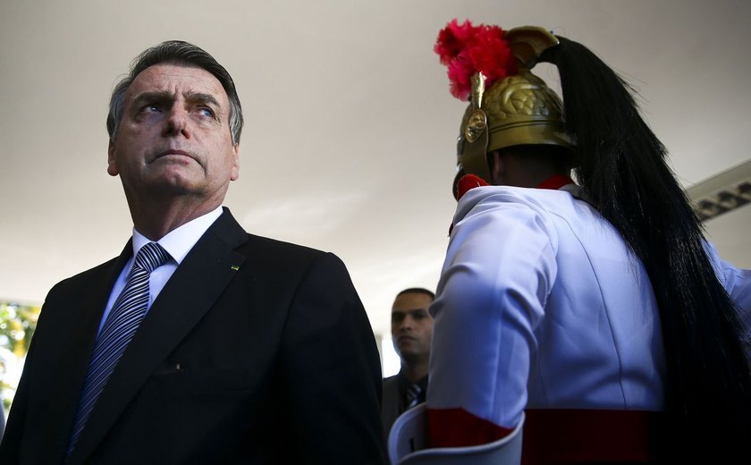 Militares brasileiros vão à Espanha ouvir sargento preso com drogas, diz Bolsonaro