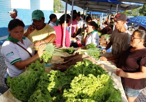 Prefeitura de Delmiro Gouveia realiza 1ª Feira da Agricultura Familiar