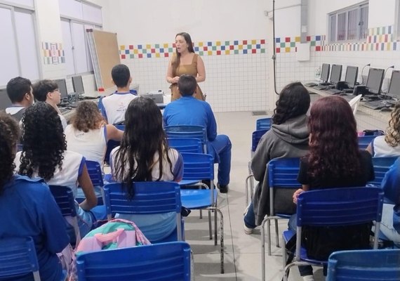 OAB-AL leva educação jurídica e cidadã às escolas municipais de Maceió