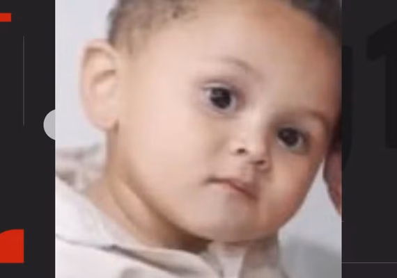 Bebê de um ano morre após ser atropelado enquanto brincava com a família; motorista dirigia em alta velocidade