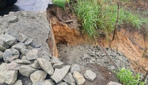 DER contém erosão em acostamento da rodovia AL-210