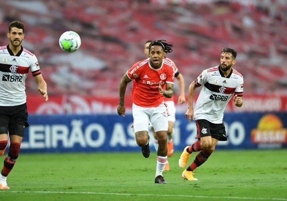 No jogo dos líderes, Flamengo busca o empate com o Internacional no fim