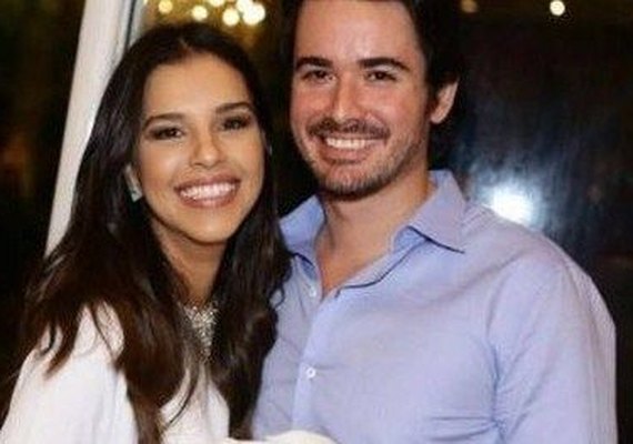 A fila anda! Atriz Mariana Rios aparece pela primeira vez com o novo namorado