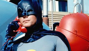 'A popularidade de Batman sempre estará ligada a Adam West', diz DC