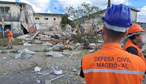 Vídeos: explosão destrói prédio no Conjunto Maceió 1, no bairro Cidade Universitária