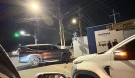 Mulher e criança ficam feridas após batida entre dois carros em Arapiraca