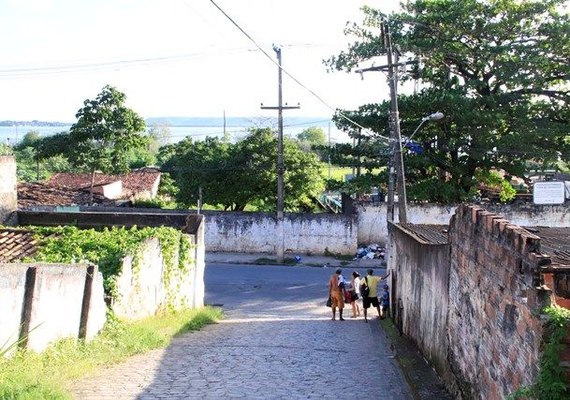 Moradores classificam declarações da mineradora como falta de respeito