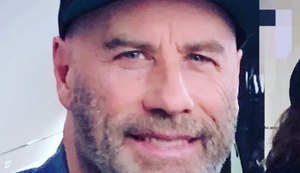 Travolta cobra mais de R$ 2 mil por foto autografada