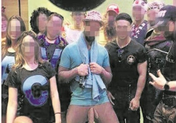 Festa de multinacional acaba com diretor demitido por fantasia de 'Negão do Whatsapp'