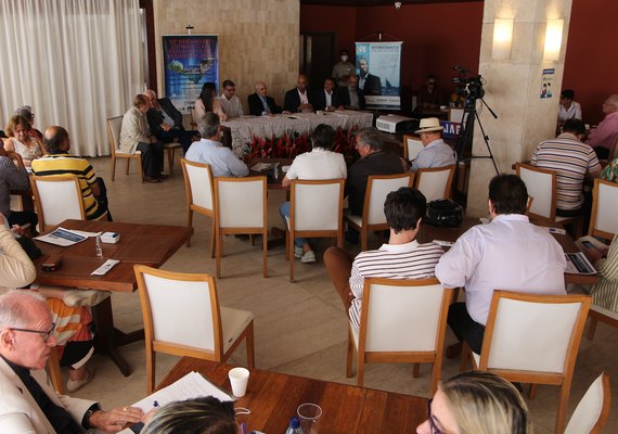 Integração entre economistas e universidades marca encontro da categoria em Alagoas