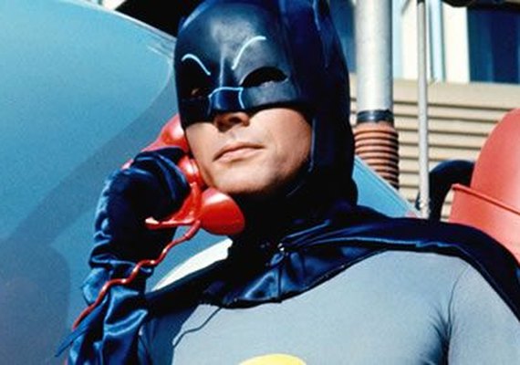 'A popularidade de Batman sempre estará ligada a Adam West', diz DC