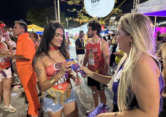 Sesau oferece apoio psicológico e acolhimento para foliões no Jaraguá Folia