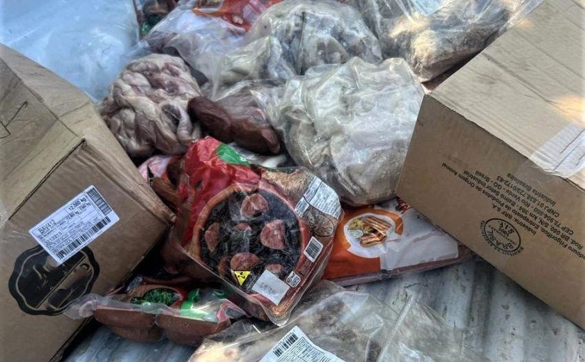 Mais de 200 kg de alimentos estragados são apreendidos no Jacintinho