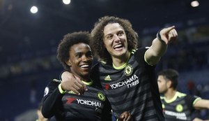 Em alta após título, David Luiz celebra convocação: 'Amo jogar pelo meu país'