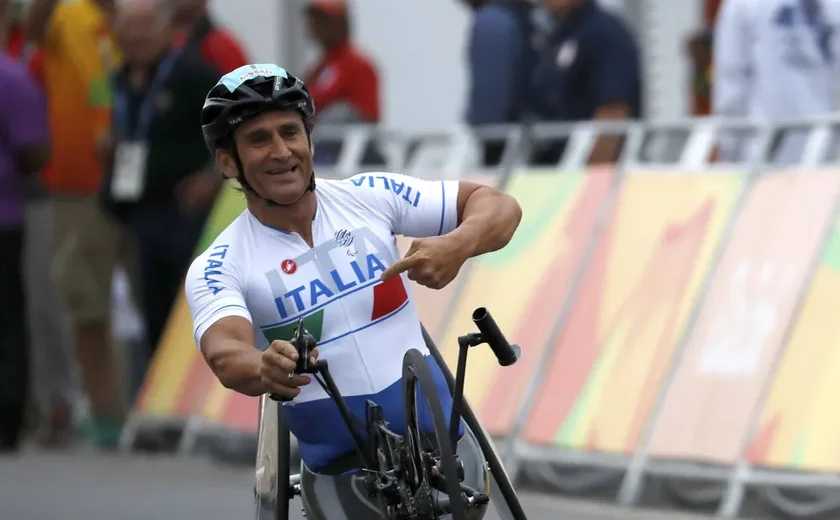 Morre Alessandro Zanardi, multicampeão paralímpico e ex-piloto de F1 e Indy
