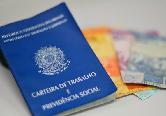 Contratos de trabalhos temporários no fim de ano: como funciona e quais são as regras trabalhistas?