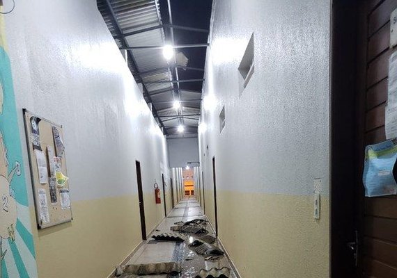 Fortes chuvas danificaram parte do telhado do Campus Arapiraca