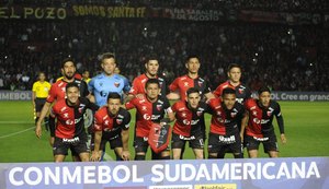 Atlético-MG toma virada e precisa vencer em casa para ir à final da Sul-Americana