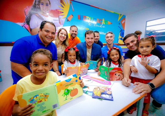 Prefeito Cacau entrega 12ª unidade educacional construída durante sua gestão