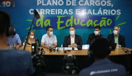 Governador assina sanção do novo PCCS da Educação e salários serão reajustados em 2021