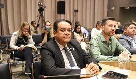 Rodrigo Buarque prestigia resultado de pesquisa sobre Assistência Farmacêutica