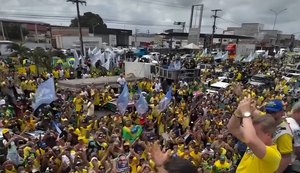Flávio Bolsonaro encerra agenda em Alagoas com motociata e encontro com empresários em Arapiraca