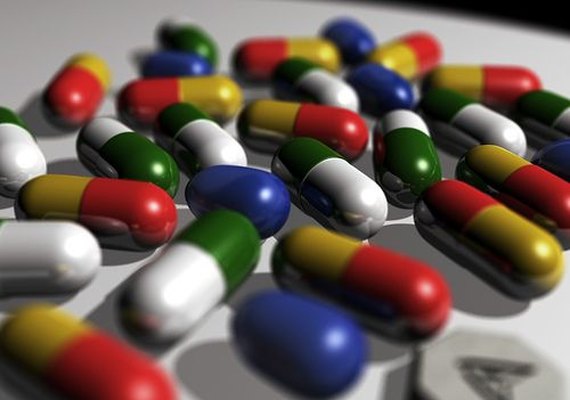 Farmacêuticos alertam para riscos da automedicação